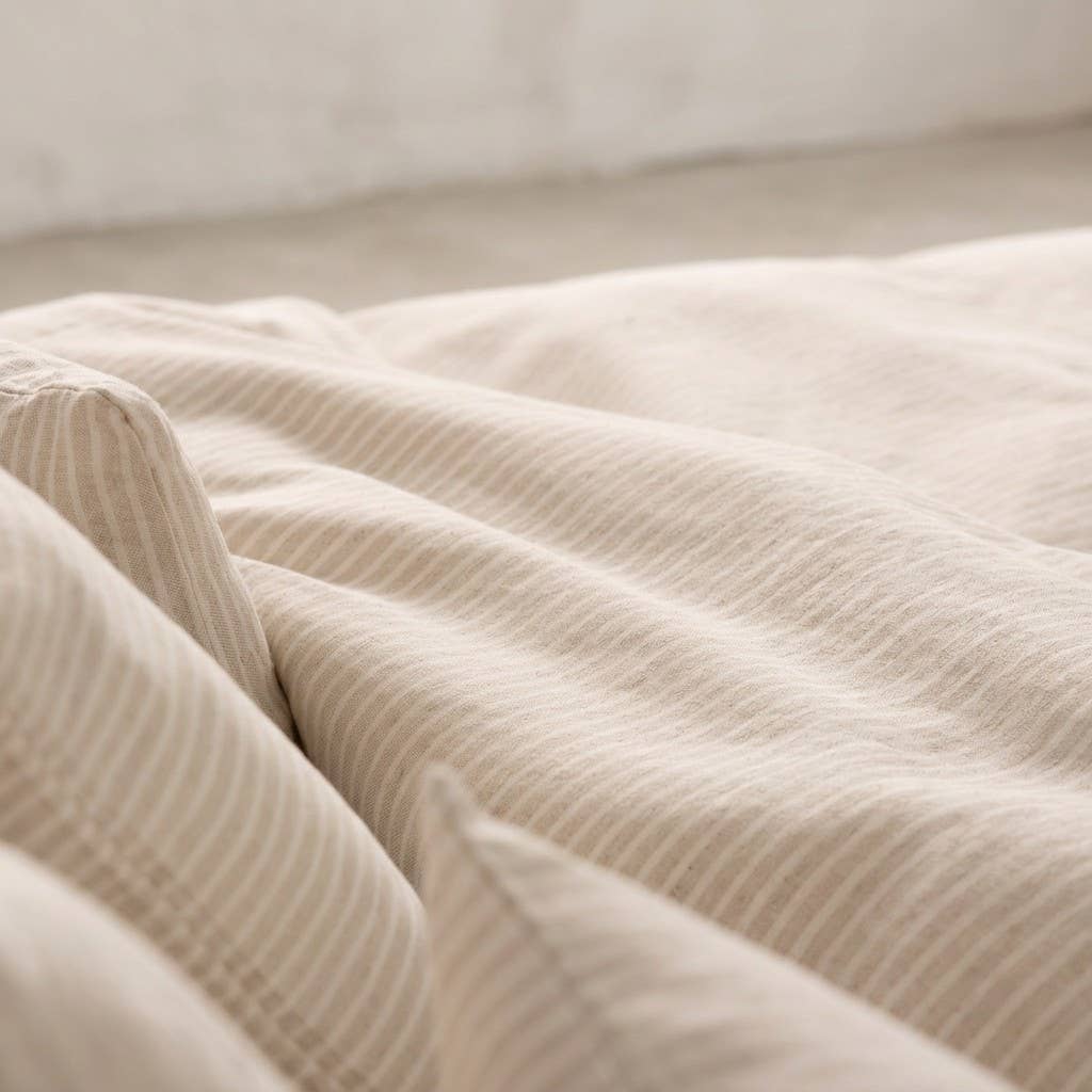Duvet cover with yarn-dyed stripes in soft cotton