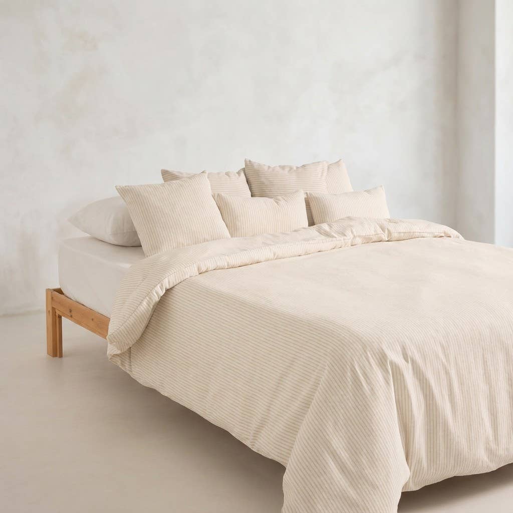 Duvet cover with yarn-dyed stripes in soft cotton