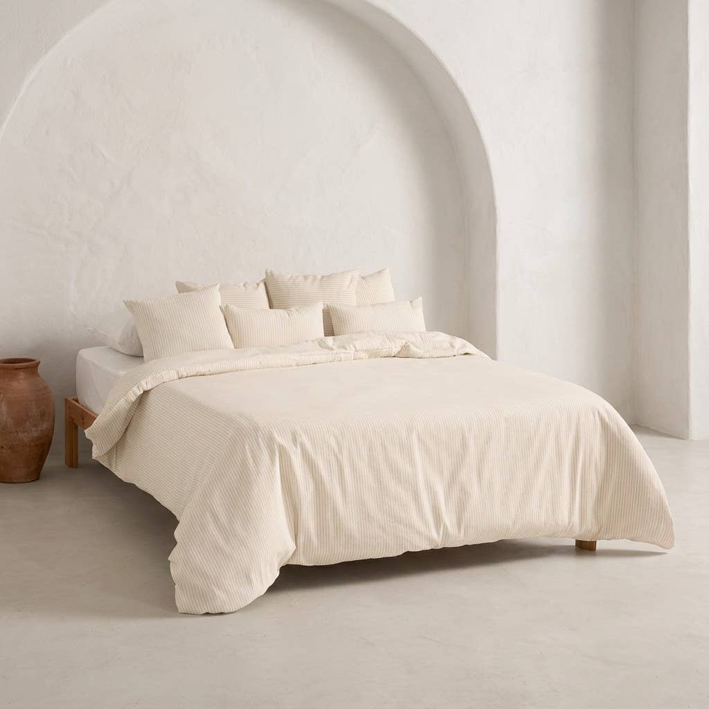 Duvet cover with yarn-dyed stripes in soft cotton