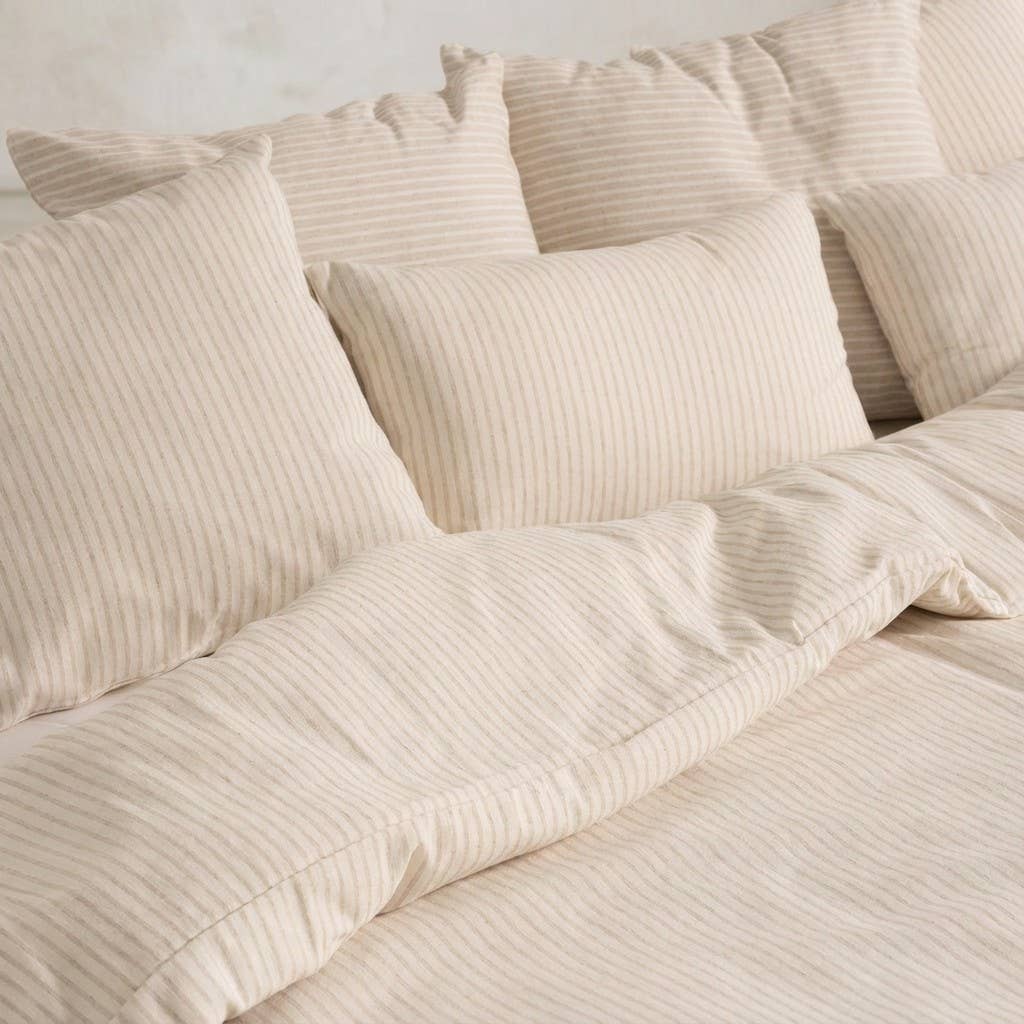 Duvet cover with yarn-dyed stripes in soft cotton
