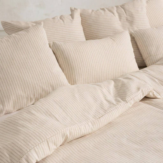 Duvet cover with yarn-dyed stripes in soft cotton
